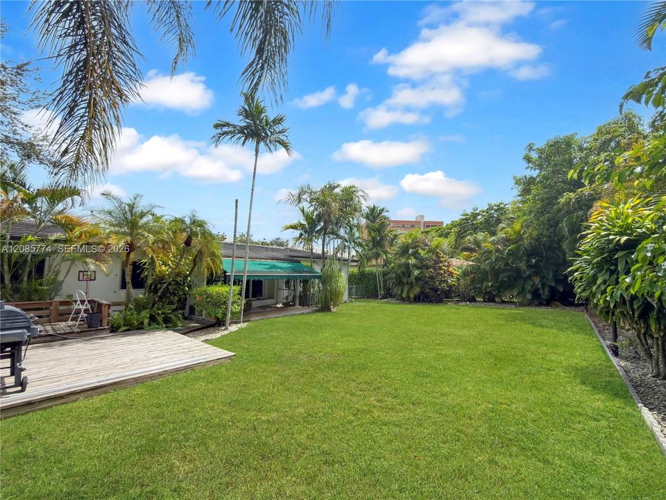 For Rent: $7,450 (3 beds, 2 baths, 1271 Square Feet)