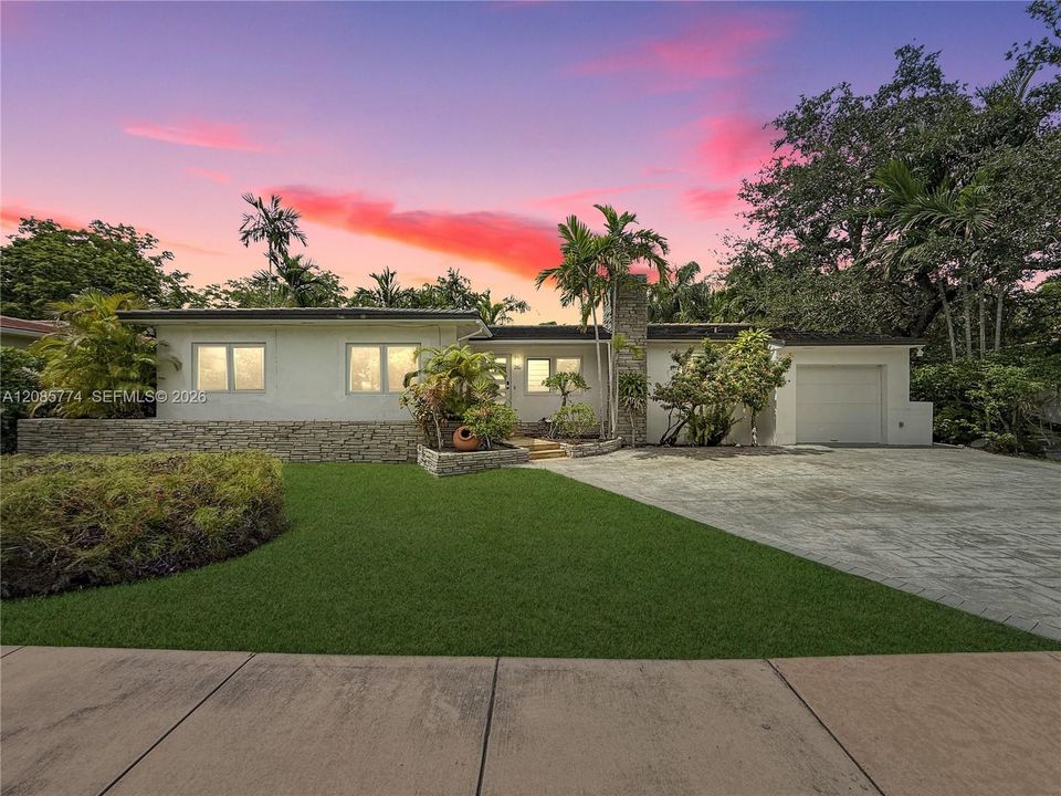 For Rent: $7,450 (3 beds, 2 baths, 1271 Square Feet)