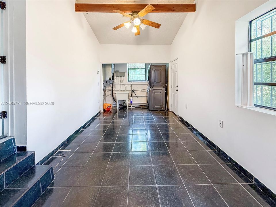 For Rent: $7,450 (3 beds, 2 baths, 1271 Square Feet)