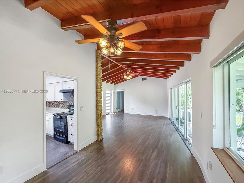 For Rent: $7,450 (3 beds, 2 baths, 1271 Square Feet)
