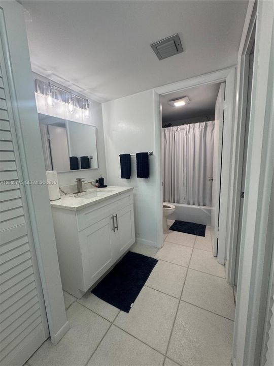 For Sale: $165,000 (2 beds, 2 baths, 1250 Square Feet)