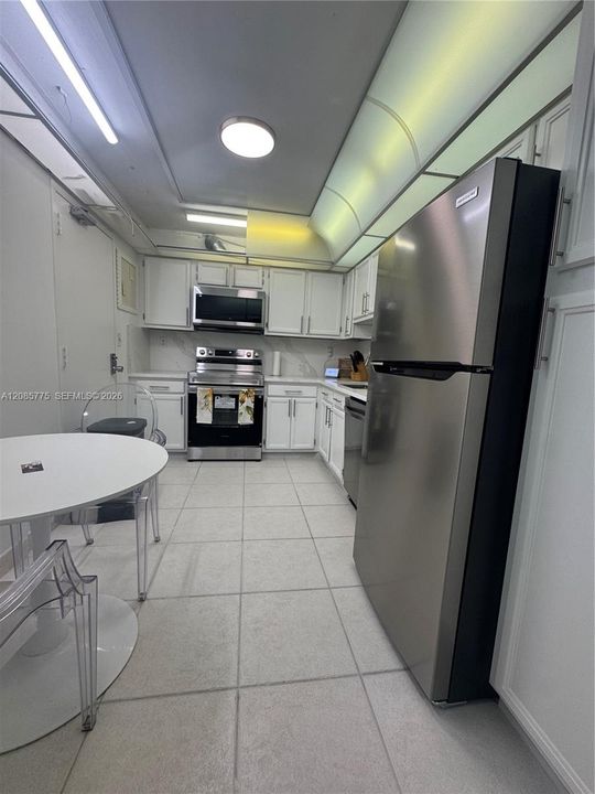For Sale: $165,000 (2 beds, 2 baths, 1250 Square Feet)