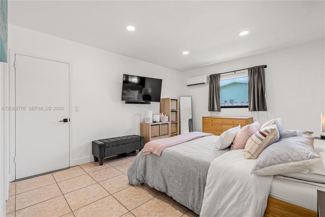 En Venta: $695,999 (3 camas, 2 baños, 1509 Pies cuadrados)