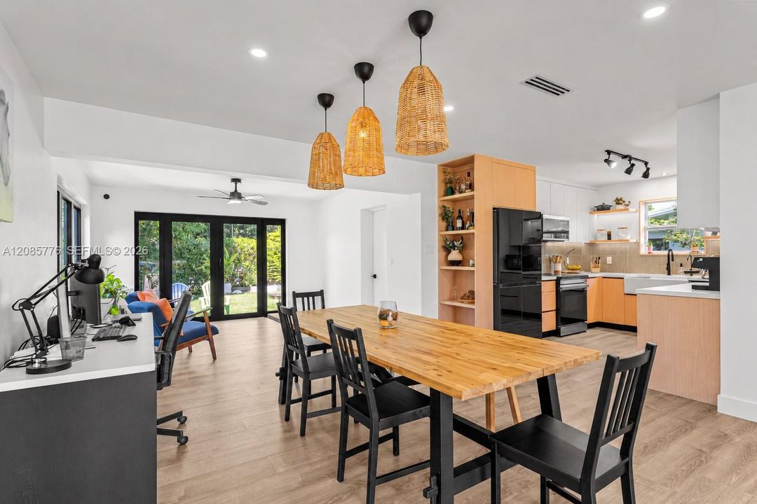 En Venta: $695,999 (3 camas, 2 baños, 1509 Pies cuadrados)