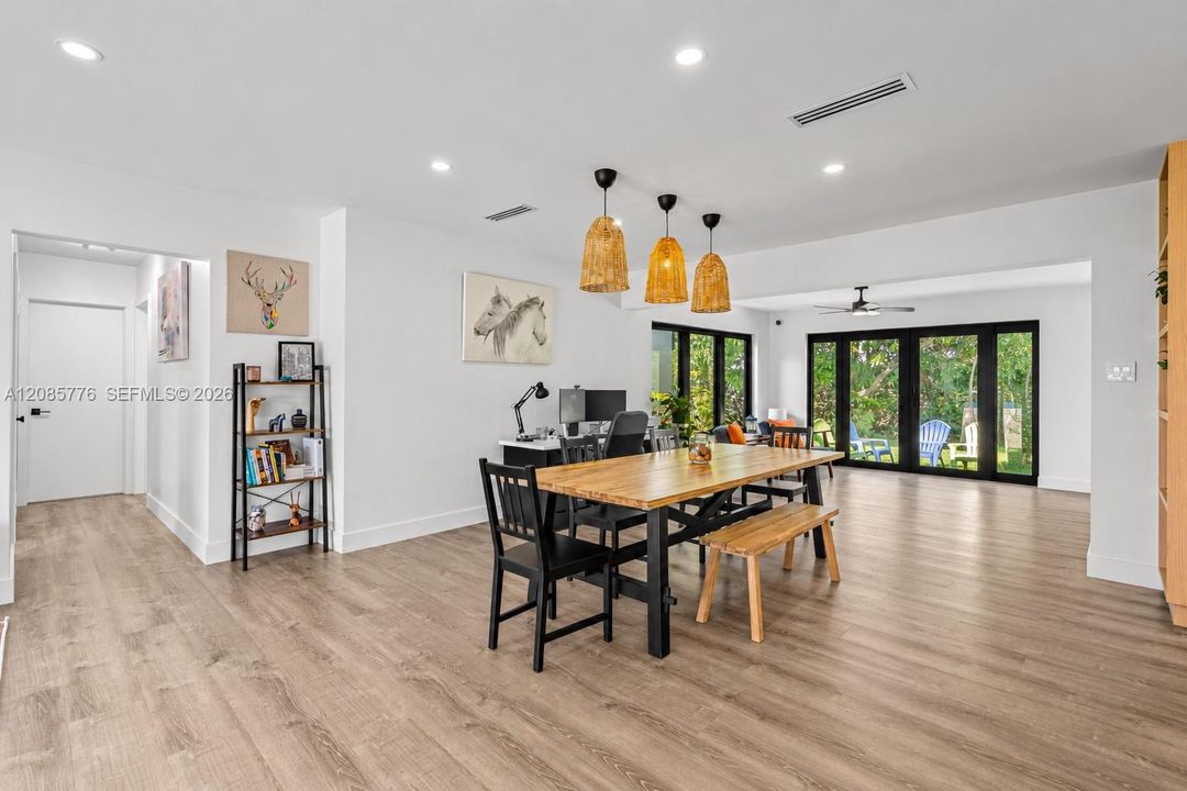 En Venta: $695,999 (3 camas, 2 baños, 1509 Pies cuadrados)