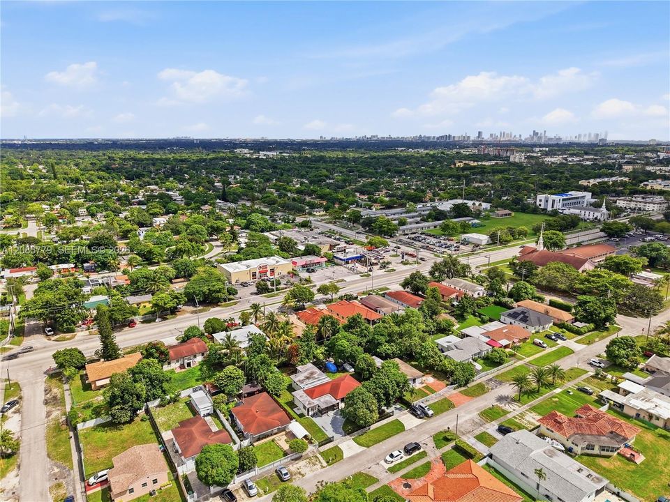For Sale: $720,000 (4 beds, 3 baths, 2440 Square Feet)