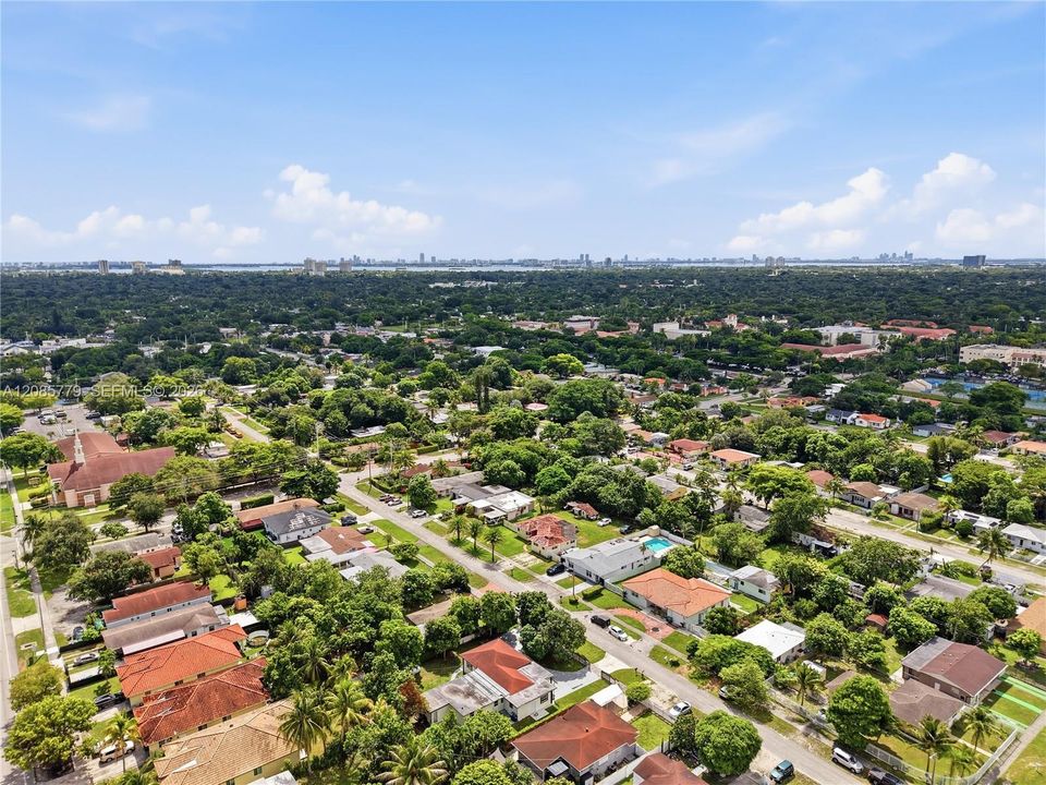 For Sale: $720,000 (4 beds, 3 baths, 2440 Square Feet)