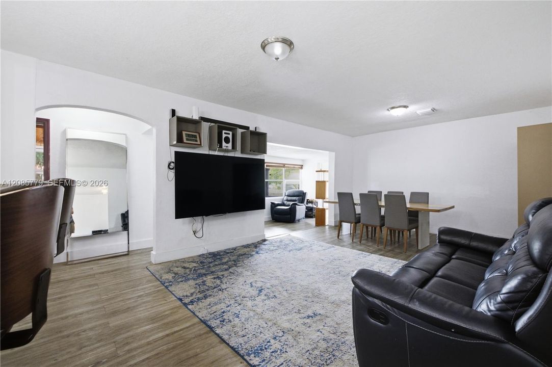 For Sale: $720,000 (4 beds, 3 baths, 2440 Square Feet)
