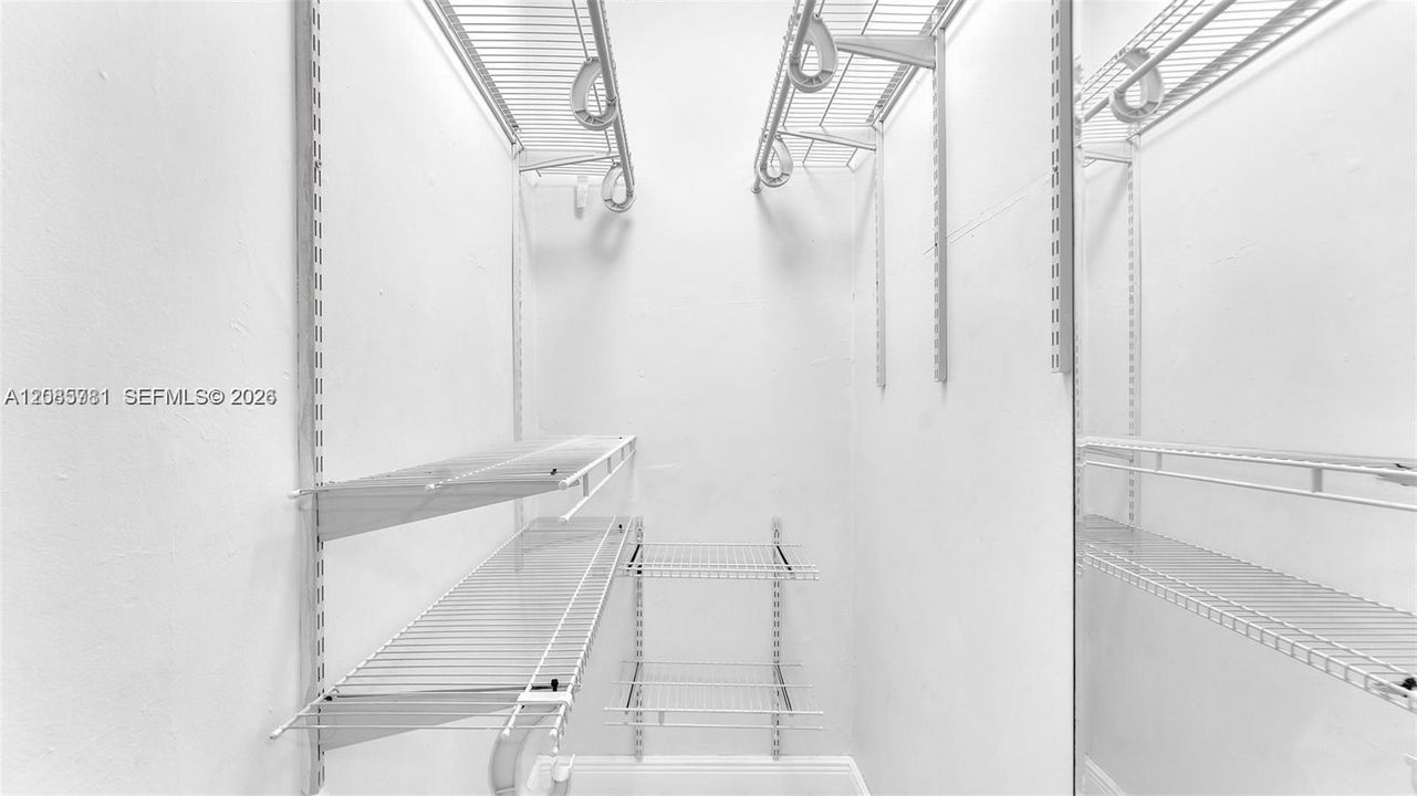 walk-in closet