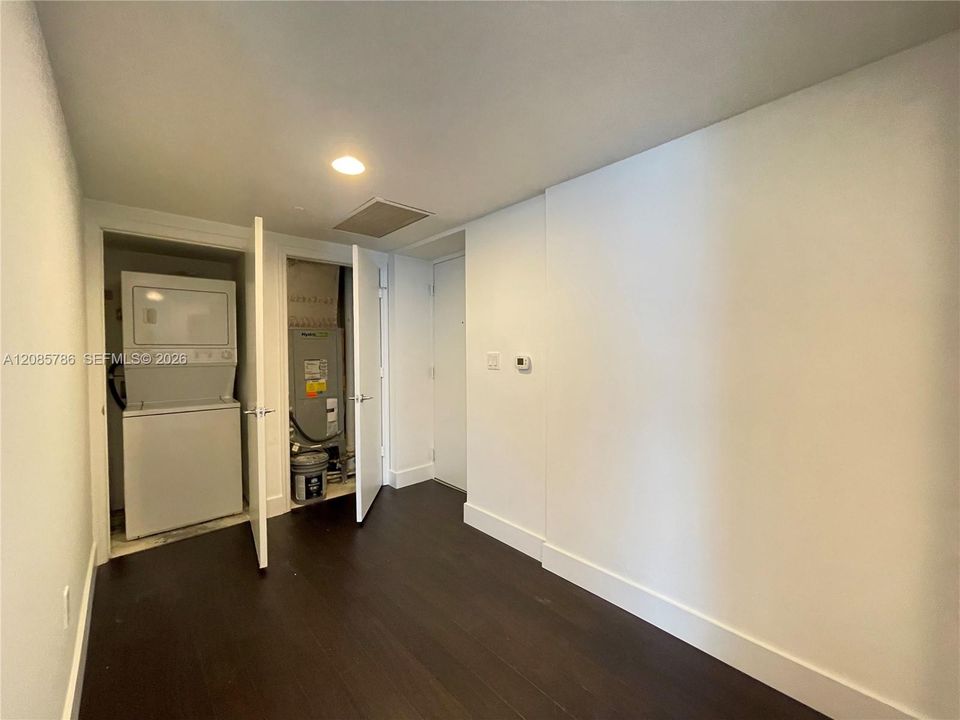 For Sale: $639,000 (2 beds, 2 baths, 1123 Square Feet)