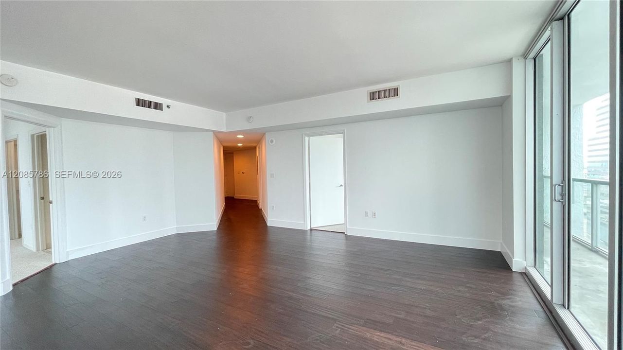 For Sale: $639,000 (2 beds, 2 baths, 1123 Square Feet)