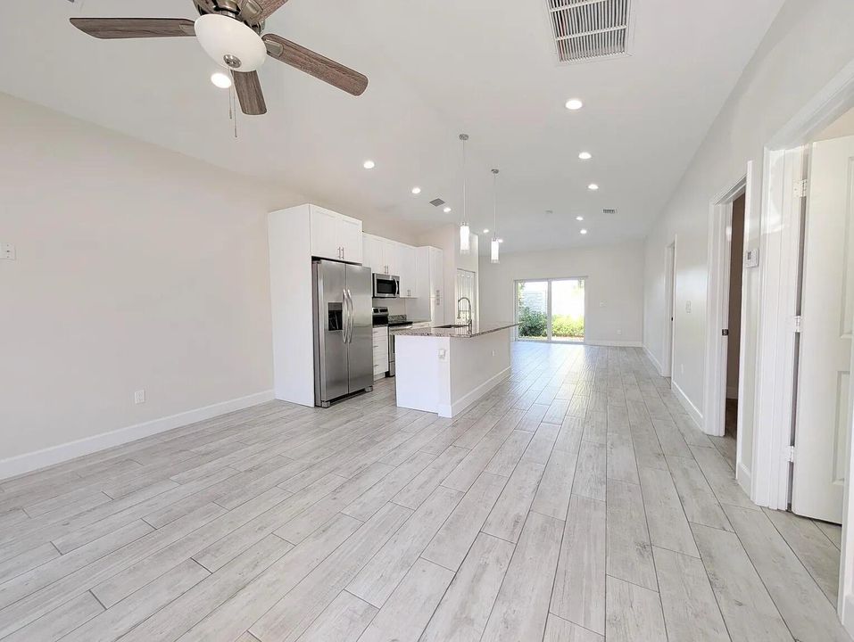 1566 W 26th Ct-8