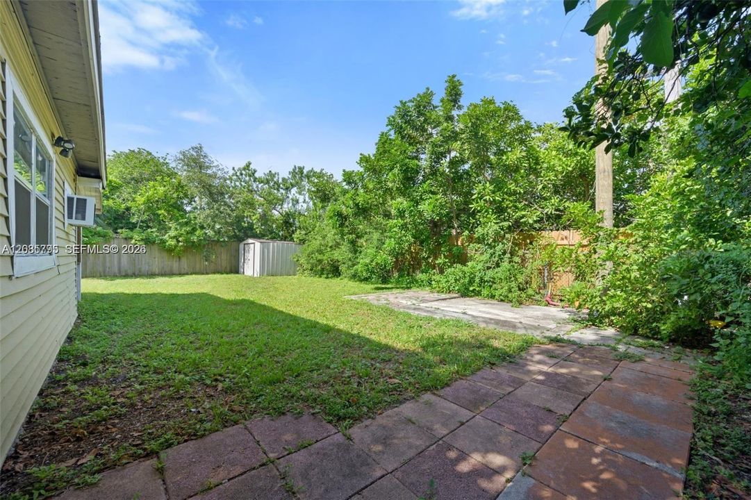 En Venta: $450,000 (4 camas, 2 baños, 1484 Pies cuadrados)