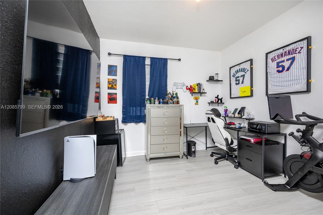 For Sale: $775,000 (4 beds, 3 baths, 2591 Square Feet)