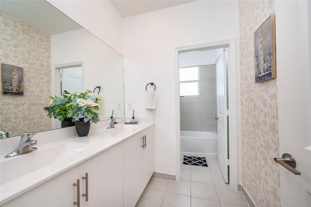 For Sale: $775,000 (4 beds, 3 baths, 2591 Square Feet)