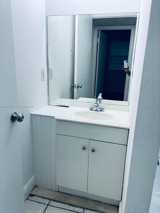 В аренду: $1,800 (2 спален, 1 ванн, 903 Квадратных фут)