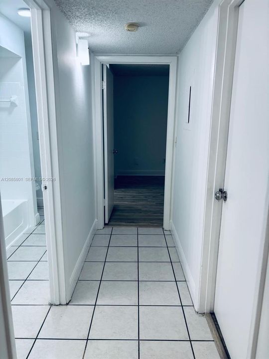 В аренду: $1,800 (2 спален, 1 ванн, 903 Квадратных фут)