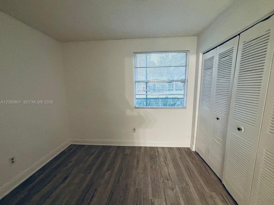 В аренду: $1,800 (2 спален, 1 ванн, 903 Квадратных фут)