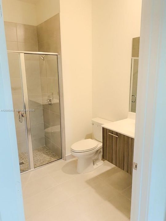 В аренду: $2,850 (2 спален, 2 ванн, 964 Квадратных фут)
