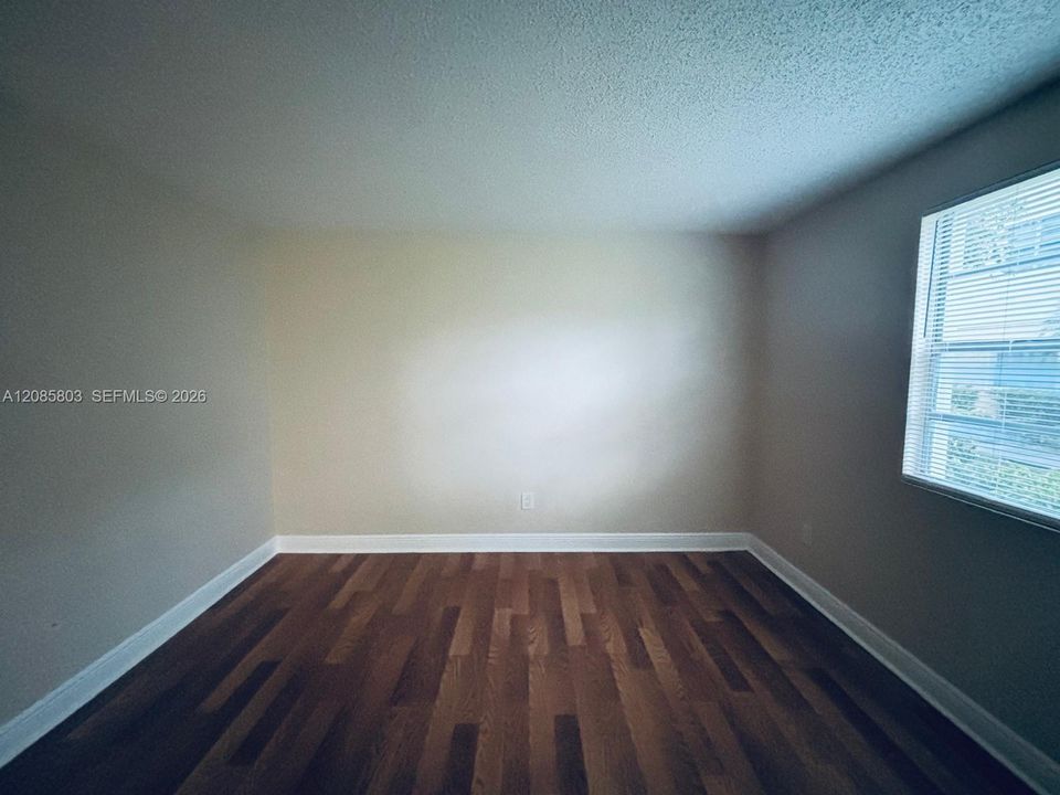 В аренду: $1,800 (1 спален, 1 ванн, 813 Квадратных фут)
