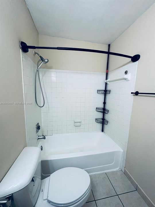 В аренду: $1,800 (1 спален, 1 ванн, 813 Квадратных фут)