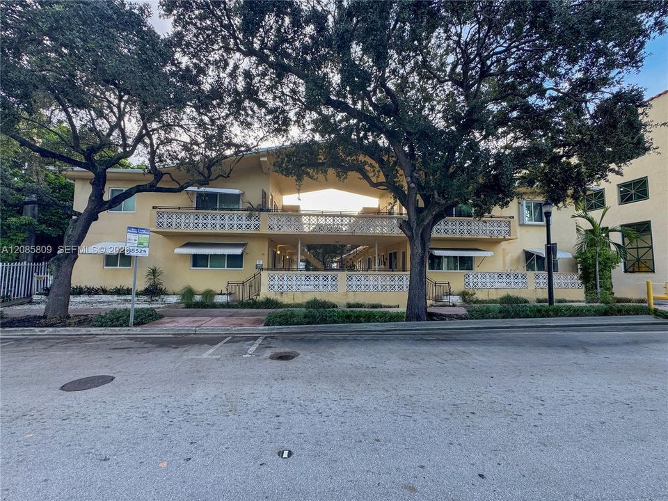 En Venta: $189,900 (1 camas, 1 baños, 680 Pies cuadrados)