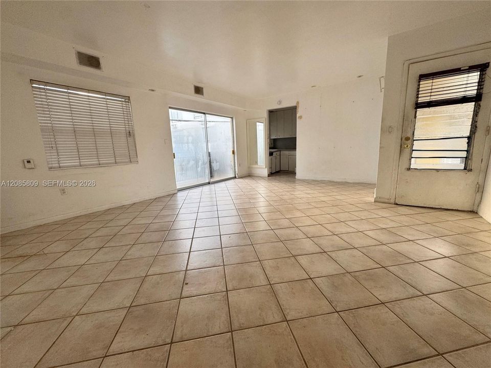 En Venta: $189,900 (1 camas, 1 baños, 680 Pies cuadrados)