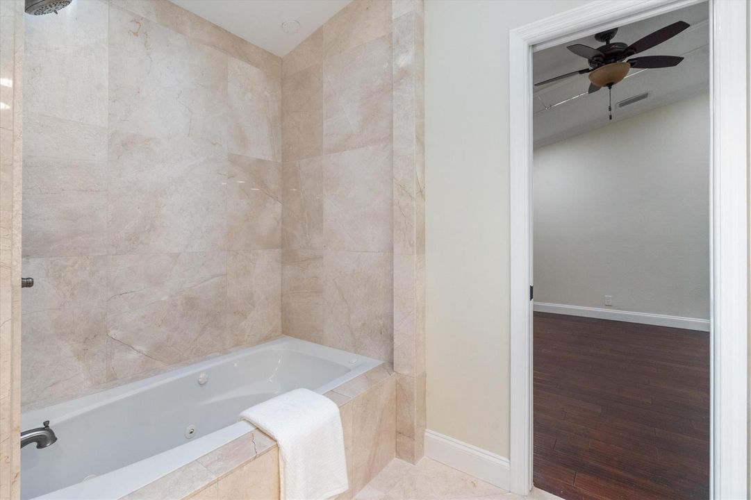 21-734 Camino Gardens Lane Boca Raton, F