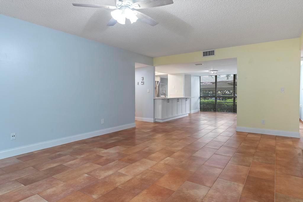 4307 Wood Ride Rd - 023