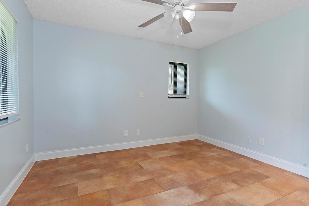 4307 Wood Ride Rd - 030