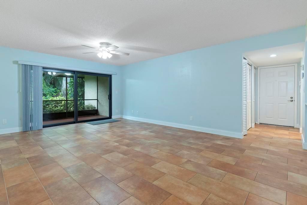 4307 Wood Ride Rd - 022