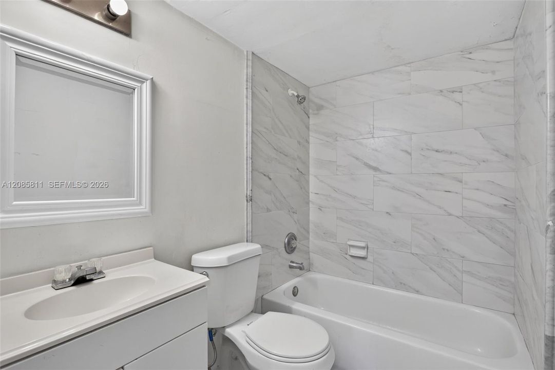 En Venta: $135,000 (2 camas, 2 baños, 1016 Pies cuadrados)