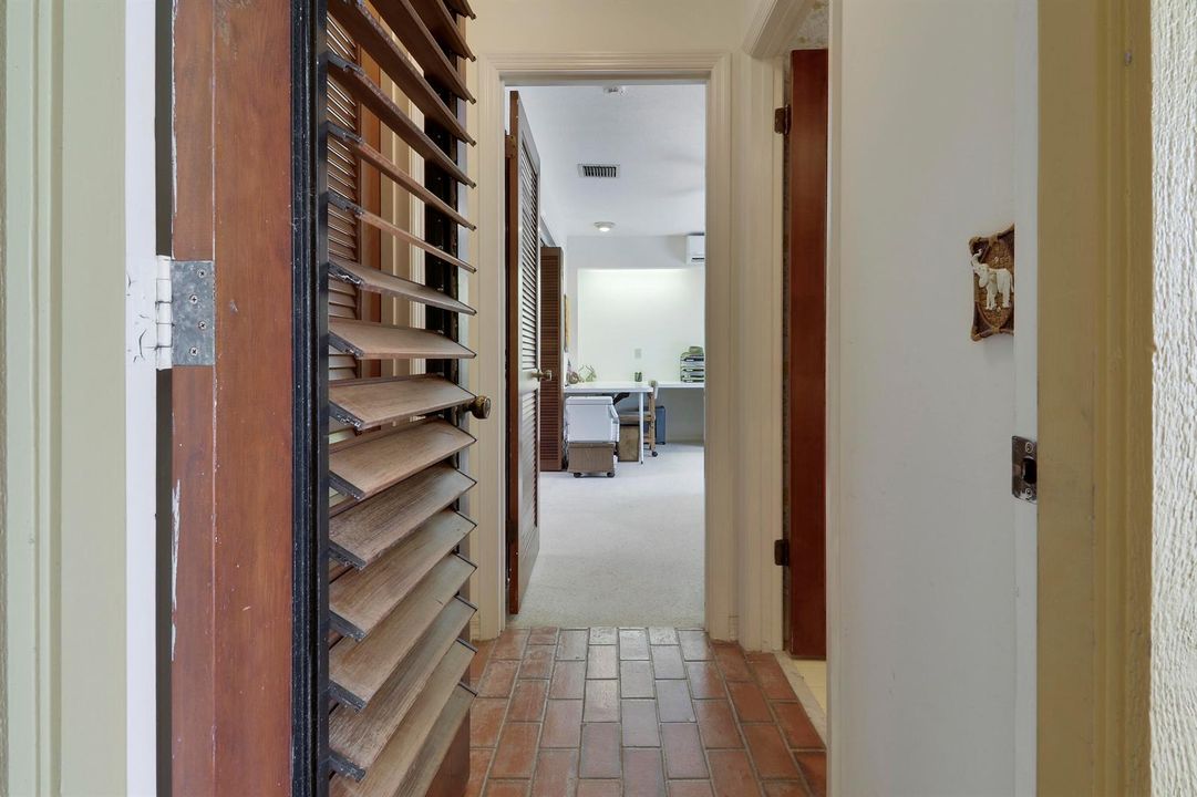 Private Entry to Guest Home