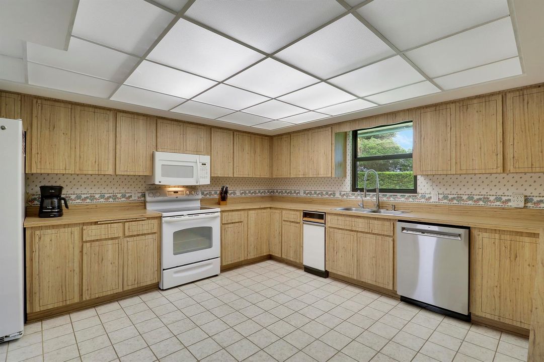Large Kitchen