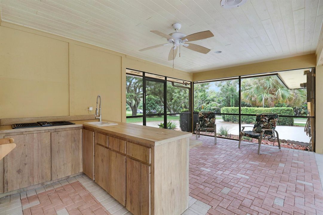 Outdoor Kitchen