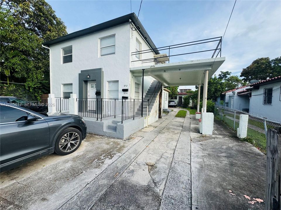 В аренду: $2,600 (2 спален, 1 ванн, 2532 Квадратных фут)