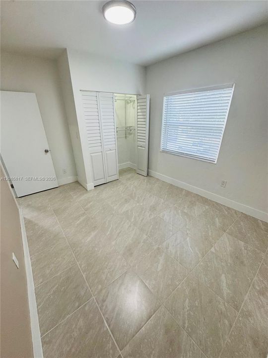 В аренду: $2,600 (2 спален, 1 ванн, 2532 Квадратных фут)