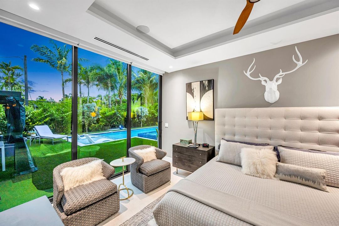 215 NE 28TH CT--42 (1)
