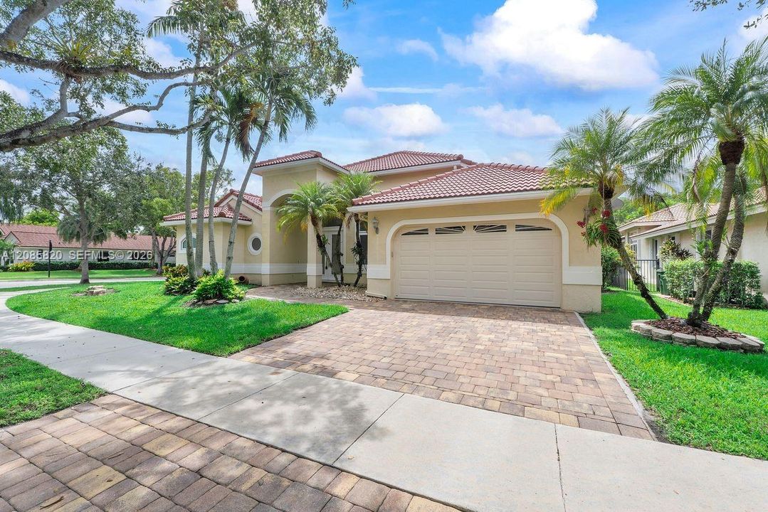 For Sale: $1,075,000 (5 beds, 3 baths, 2605 Square Feet)