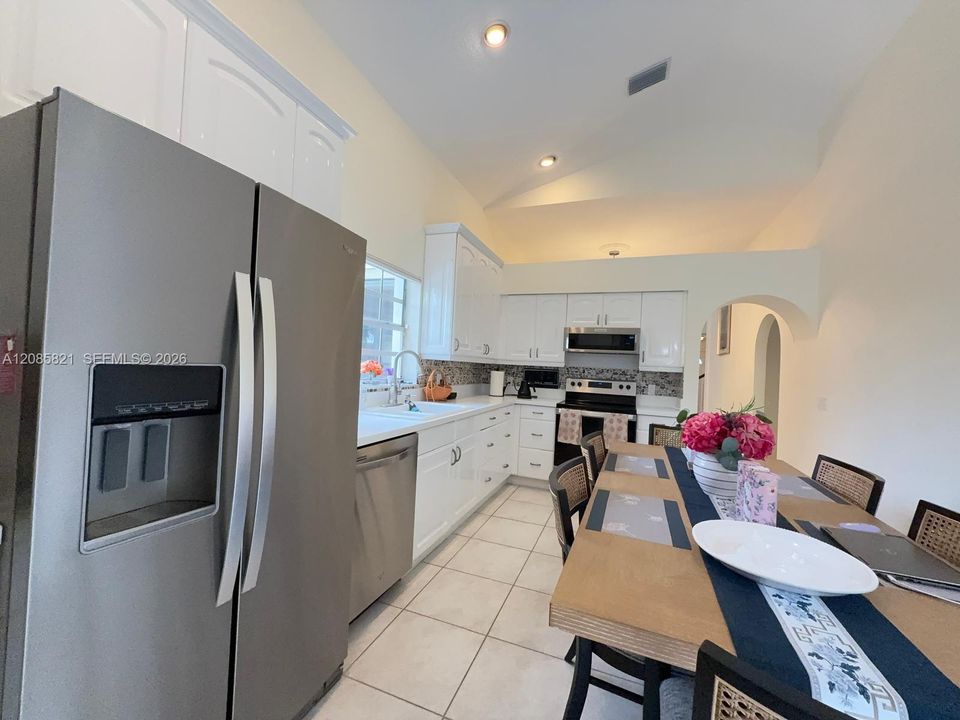 For Rent: $4,500 (3 beds, 2 baths, 2146 Square Feet)