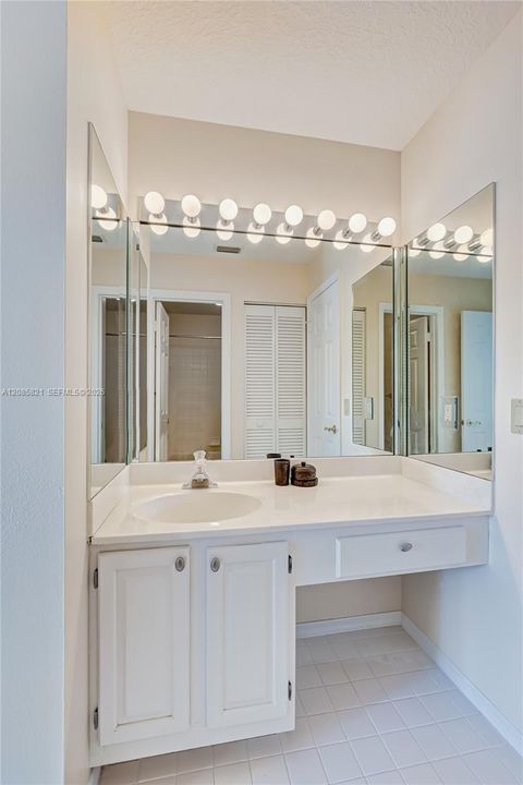 For Rent: $4,500 (3 beds, 2 baths, 2146 Square Feet)