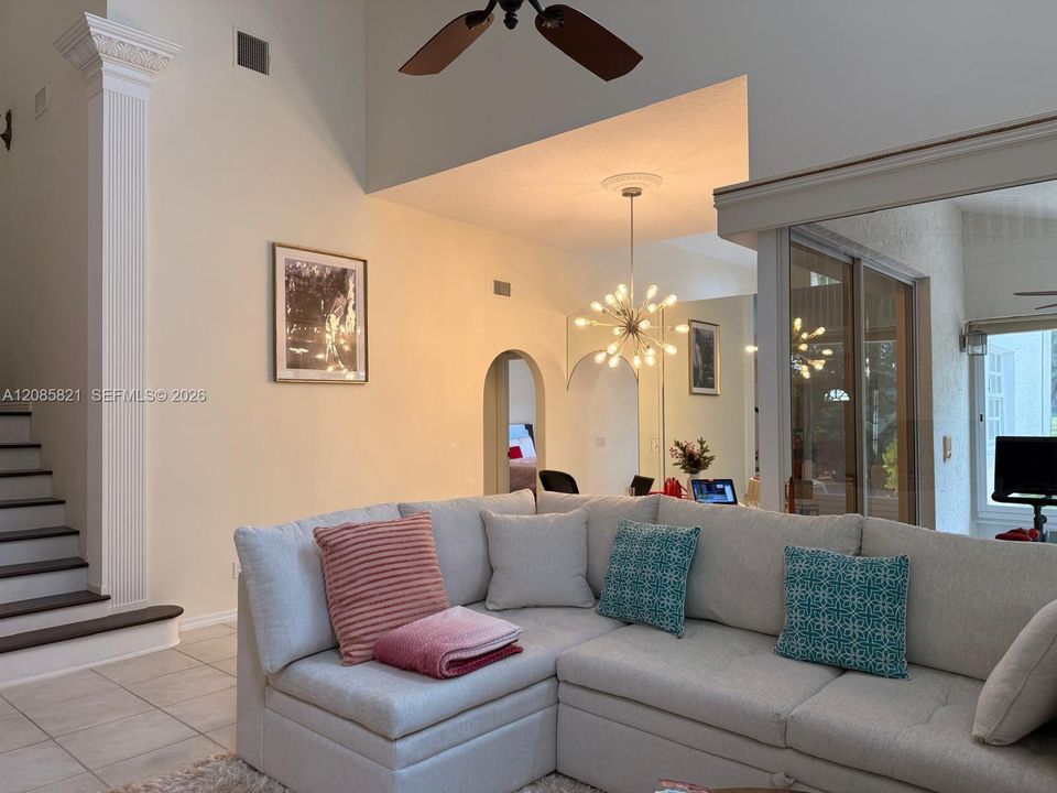 For Rent: $4,500 (3 beds, 2 baths, 2146 Square Feet)