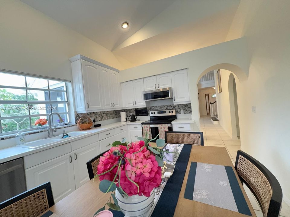 For Rent: $4,500 (3 beds, 2 baths, 2146 Square Feet)
