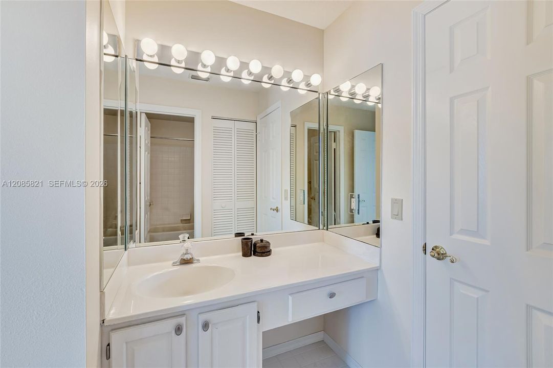 For Rent: $4,500 (3 beds, 2 baths, 2146 Square Feet)