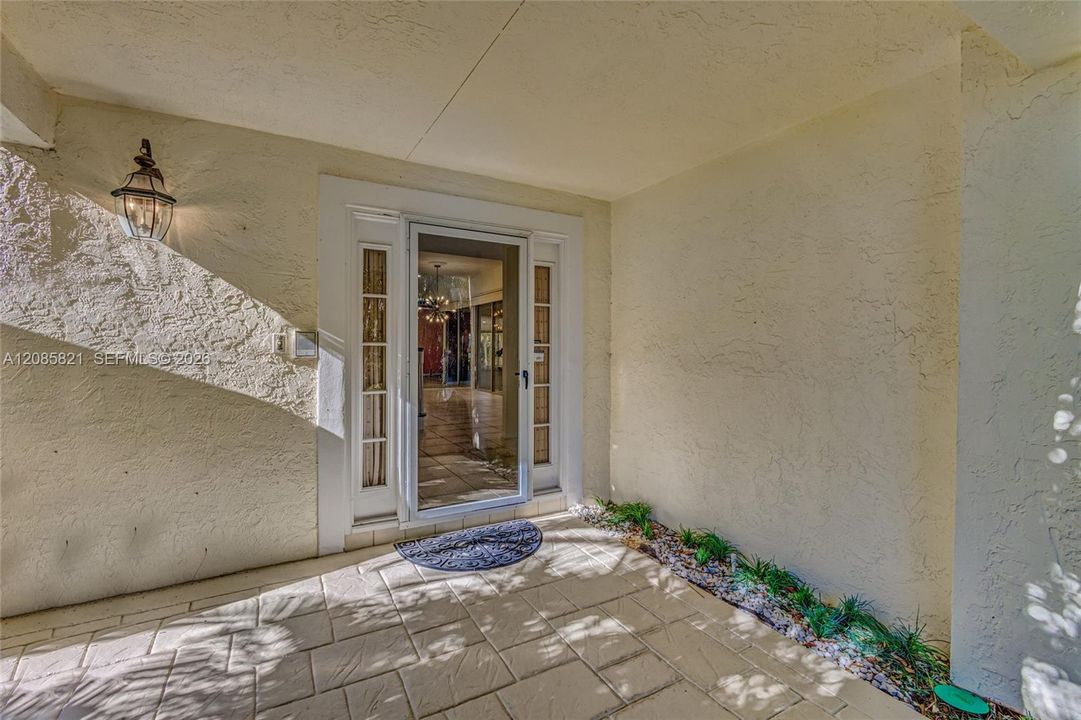 For Rent: $4,500 (3 beds, 2 baths, 2146 Square Feet)