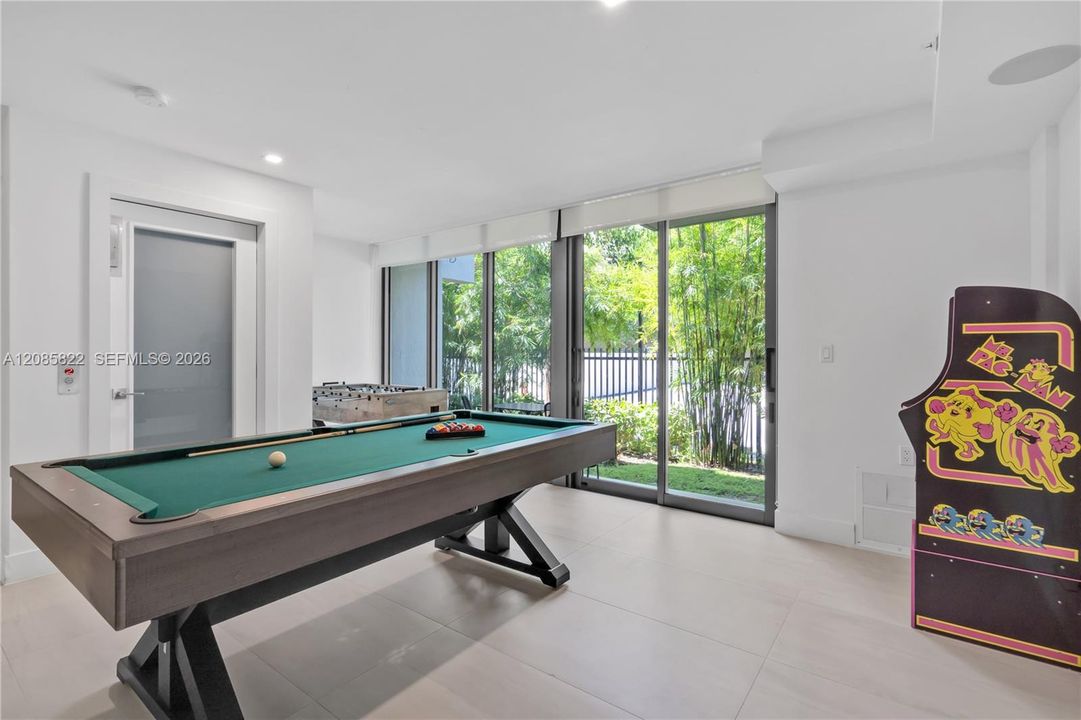 For Rent: $9,000 (4 beds, 3 baths, 3500 Square Feet)
