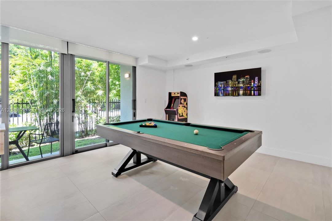For Rent: $9,000 (4 beds, 3 baths, 3500 Square Feet)