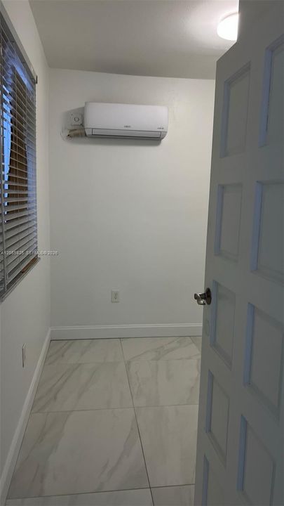 В аренду: $1,300 (1 спален, 1 ванн, 1080 Квадратных фут)