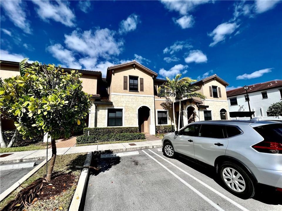 10490 front1