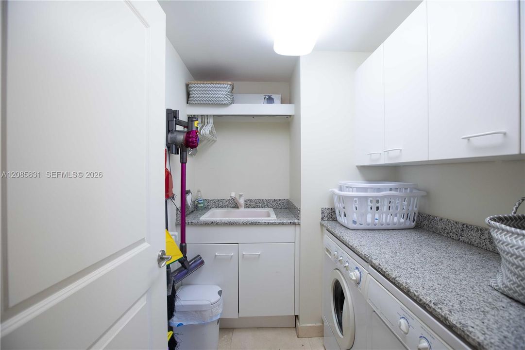 В аренду: $16,500 (3 спален, 3 ванн, 2840 Квадратных фут)